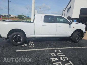 2025 Ram 2500 Laramie Extended Crew Cab Medium Bed – miniatura 4