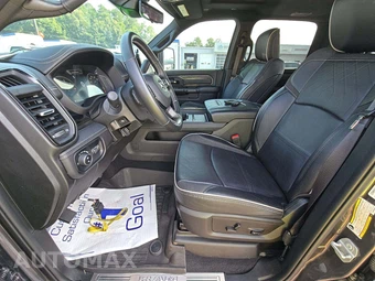 2025 Ram 2500 Limited Crew Cab Medium Bed – miniatura 3