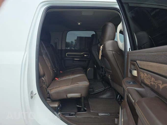 2025 Ram 2500 Limited Longhorn Extended Crew Cab Medium Bed - miniatura 16