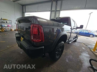 2025 Ram 2500 Power Wagon Crew Cab Medium Bed – miniatura 3