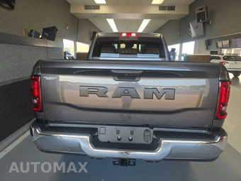 2025 Ram 2500 Tradesman Crew Cab Medium Bed – miniatura 5