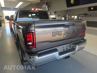 2025 Ram 2500 Tradesman Crew Cab Medium Bed – miniatura 6