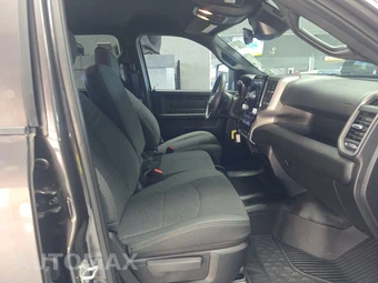 2025 Ram 2500 Tradesman Crew Cab Medium Bed – miniatura 8