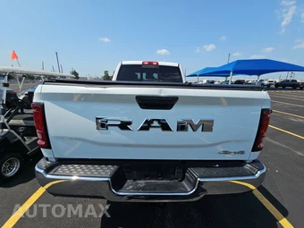2025 Ram 2500 Tradesman Crew Cab Medium Bed - miniatura 5