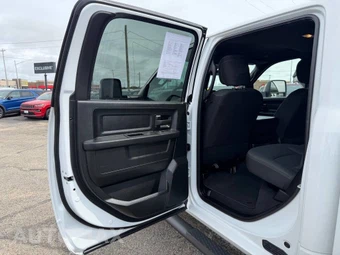 2025 Ram 2500 Tradesman Crew Cab Medium Bed - miniatura 36