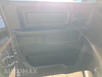 2025 Ram 2500 Tradesman Crew Cab Medium Bed - miniatura 9