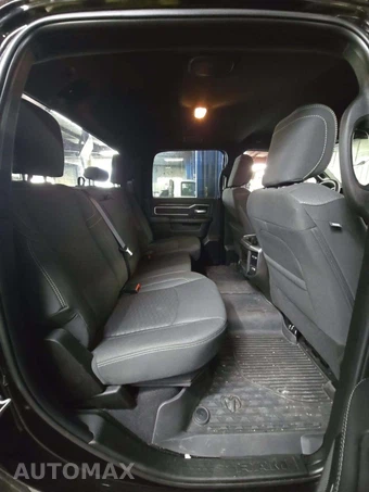 2025 Ram 3500 Big Horn Crew Cab Long Bed – miniatura 16