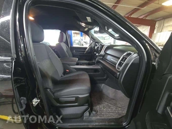 2025 Ram 3500 Big Horn Crew Cab Long Bed – miniatura 18