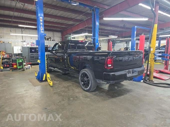 2025 Ram 3500 Big Horn Crew Cab Long Bed – miniatura 2