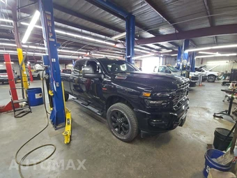 2025 Ram 3500 Big Horn Crew Cab Long Bed – miniatura 4