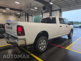 2025 Ram 3500 Big Horn Crew Cab Long Bed – miniatura 4