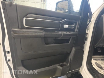 2025 Ram 3500 Big Horn Crew Cab Long Bed – miniatura 9