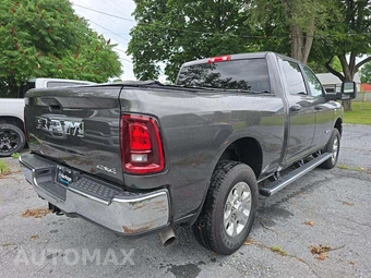 2025 Ram 3500 Big Horn Crew Cab Medium Bed – miniatura 3