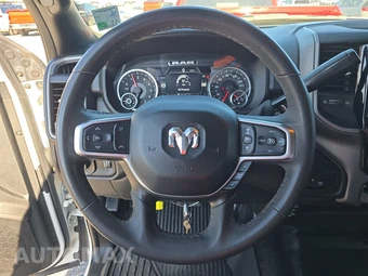 2025 Ram 3500 Cab Chassis Tradesman Crew Cab - miniatura 10