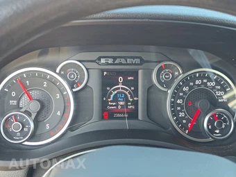 2025 Ram 3500 Cab Chassis Tradesman Crew Cab DRW - miniatura 12