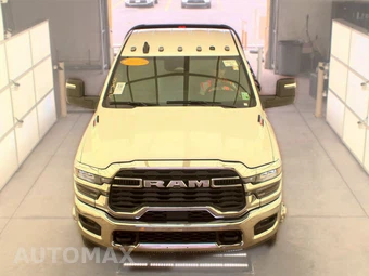 2025 Ram 3500 Cab Chassis Tradesman Crew Cab DRW - miniatura 2