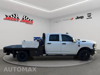2025 Ram 3500 Cab Chassis Tradesman Crew Cab DRW - miniatura 12