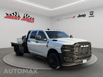 2025 Ram 3500 Cab Chassis Tradesman Crew Cab DRW - miniatura 13