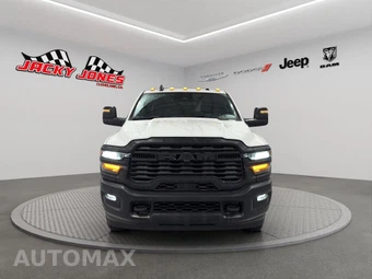 2025 Ram 3500 Cab Chassis Tradesman Crew Cab DRW - miniatura 14