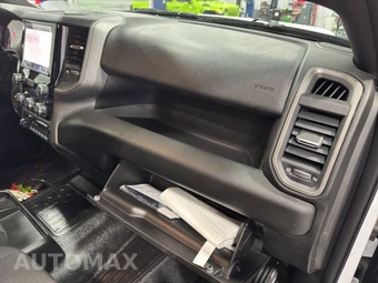 2025 Ram 3500 Cab Chassis Tradesman Crew Cab DRW - miniatura 18