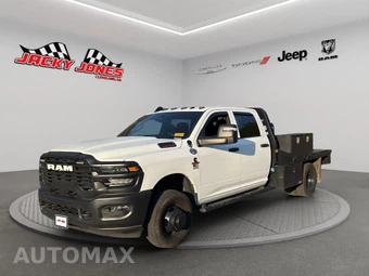2025 Ram 3500 Cab Chassis Tradesman Crew Cab DRW - miniatura 2