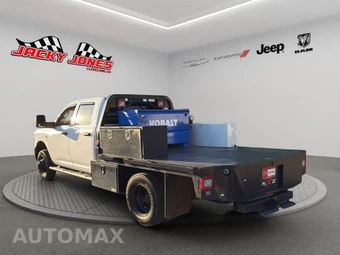 2025 Ram 3500 Cab Chassis Tradesman Crew Cab DRW - miniatura 7