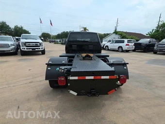 2025 Ram 3500 Cab Chassis Tradesman Regular Cab DRW – miniatura 4