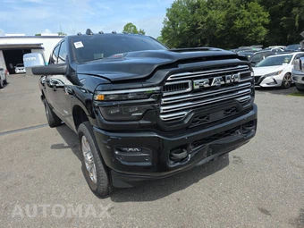 2025 Ram 3500 Laramie Extended Crew Cab Medium Bed – miniatura 3