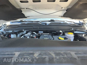2025 Ram 3500 Limited Crew Cab Long Bed DRW – miniatura 15