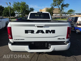 2025 Ram 3500 Limited Crew Cab Long Bed DRW – miniatura 5