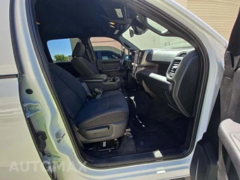 2025 Ram 3500 Tradesman Crew Cab Long Bed - miniatura 15