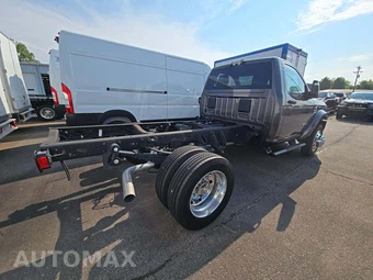 2025 Ram 4500 Cab Chassis Big Horn Regular Cab DRW - miniatura 3