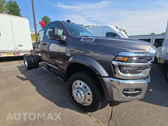 2025 Ram 4500 Cab Chassis Big Horn Regular Cab DRW - miniatura 4