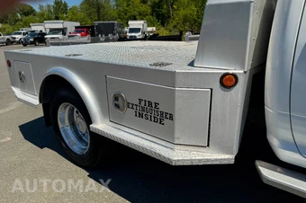 2025 Ram 5500 Cab Chassis Big Horn Crew Cab DRW - miniatura 18