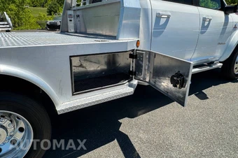 2025 Ram 5500 Cab Chassis Big Horn Crew Cab DRW - miniatura 19