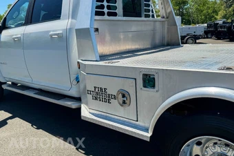 2025 Ram 5500 Cab Chassis Big Horn Crew Cab DRW - miniatura 28