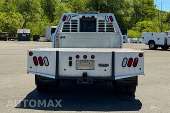 2025 Ram 5500 Cab Chassis Big Horn Crew Cab DRW - miniatura 4