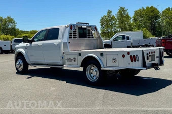2025 Ram 5500 Cab Chassis Big Horn Crew Cab DRW - miniatura 5