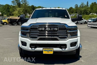 2025 Ram 5500 Cab Chassis Big Horn Crew Cab DRW - miniatura 8