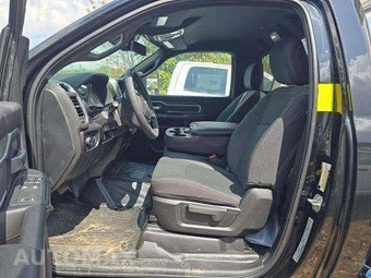 2025 Ram 5500 Cab Chassis Big Horn Regular Cab DRW – miniatura 6