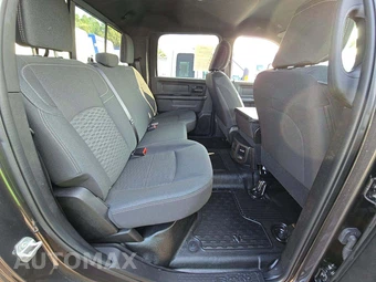 2025 Ram 5500 Cab Chassis Tradesman Crew Cab DRW – miniatura 15