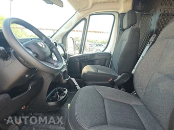 2025 Ram ProMaster 2500 Cargo Van SLT Low Roof 136.0" WB - miniatura 7
