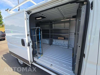2025 Ram ProMaster 2500 Cargo Van SLT Low Roof 136.0" WB - miniatura 15