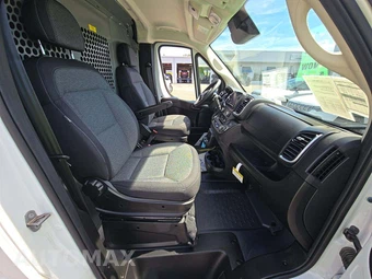 2025 Ram ProMaster 2500 Cargo Van SLT Low Roof 136.0" WB - miniatura 17