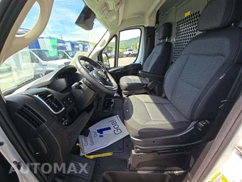 2025 Ram ProMaster 2500 Cargo Van SLT Low Roof 136.0" WB - miniatura 6