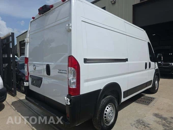 2025 Ram ProMaster 2500 Cargo Van Tradesman w/Passenger Seat High Roof 136.0" WB - miniatura 3