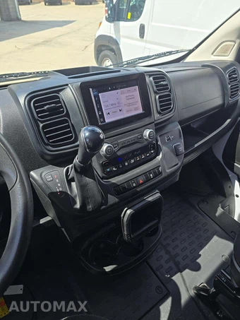 2025 Ram ProMaster 2500 Cargo Van Tradesman w/Passenger Seat High Roof 159.0" WB - miniatura 9