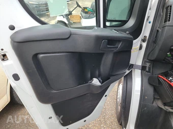 2025 Ram ProMaster 2500 Cargo Van Tradesman w/Passenger Seat High Roof 159.0" WB - miniatura 9