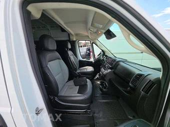 2025 Ram ProMaster 2500 Cargo Van Tradesman w/Passenger Seat High Roof 159.0" WB - miniatura 18