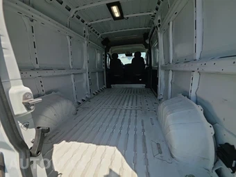 2025 Ram ProMaster 2500 Cargo Van Tradesman w/Passenger Seat High Roof 159.0" WB - miniatura 16